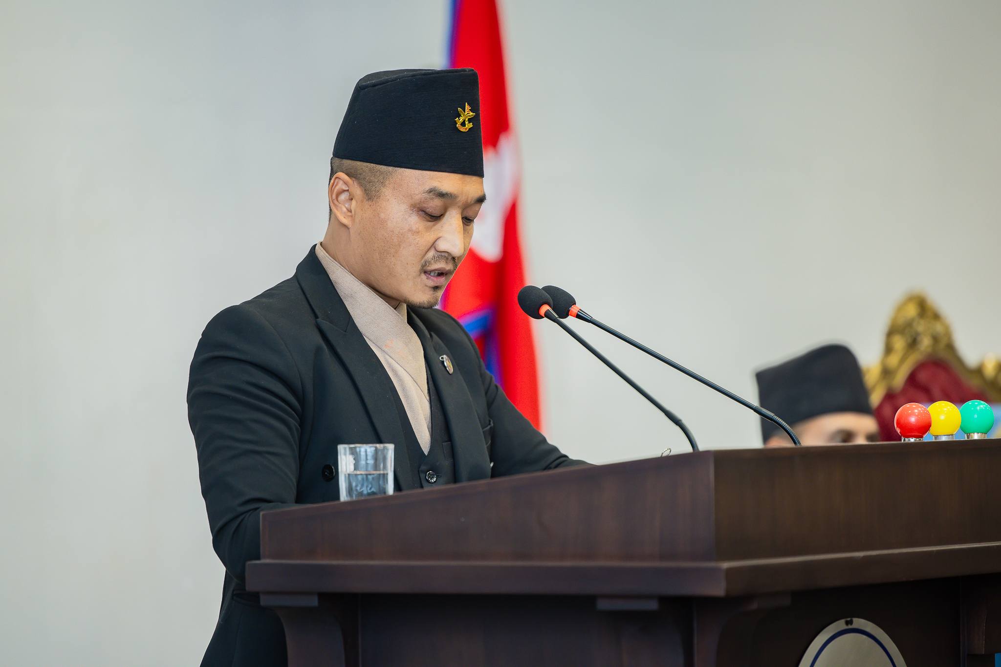 फेवाताल जग्गा प्रकरण : गृहमन्त्री गुरुङ भन्छन् -आफैँ ठगिएँ