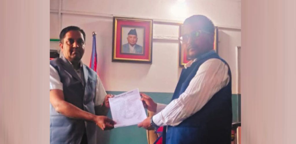 कार्यालयमै दुर्व्यवहार ? धनुषाधामका मेयरविरुद्ध कर्मचारीको उजुरी, कारबाहीको माग